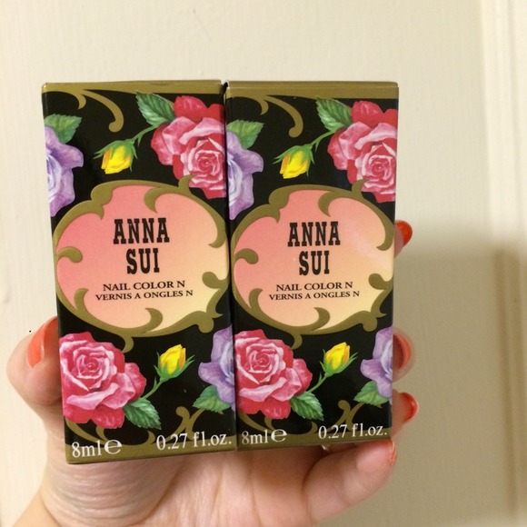 Anna Sui nail polish