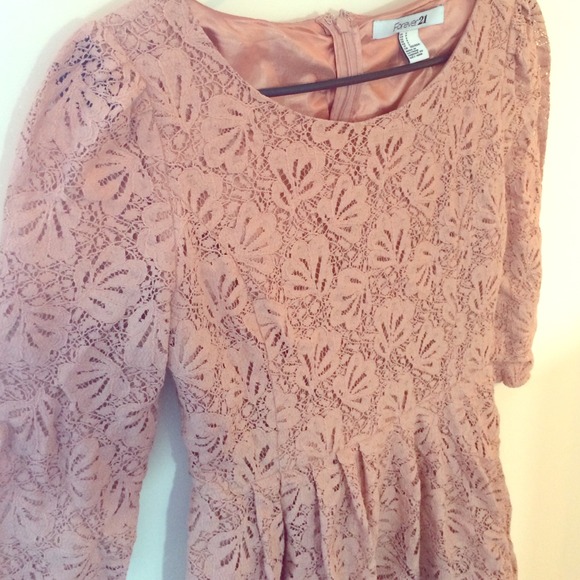 💛SOLD!💛 Lace Forever21 peachy pink dress