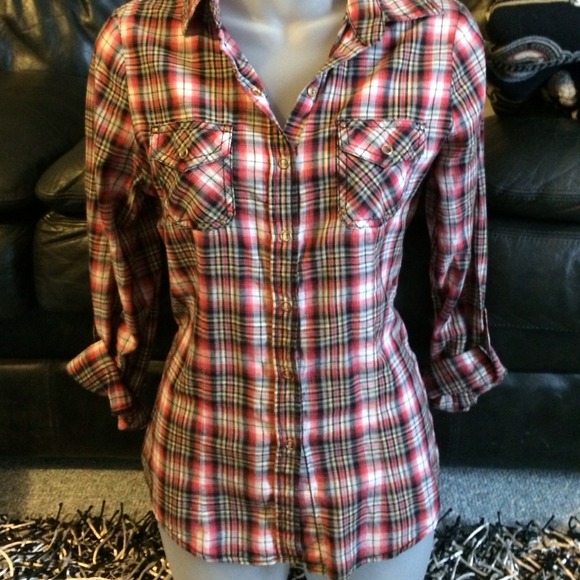 Maurice's Plaid Button Up ❤️