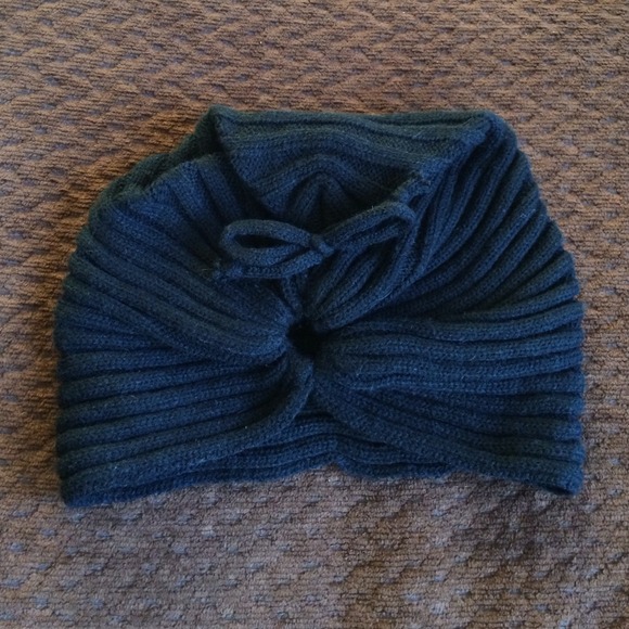 💛SOLD!💛 Forever21 beanie black