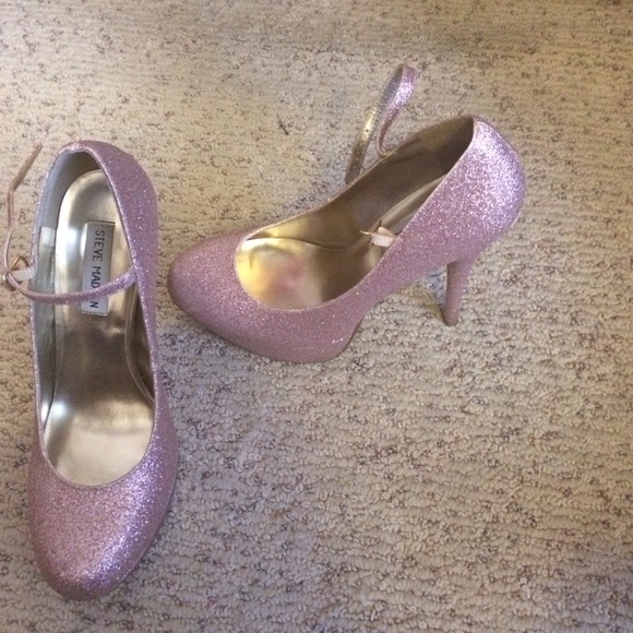 Steve Madden pumps