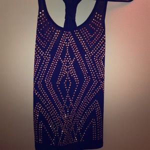 Sequin tank
