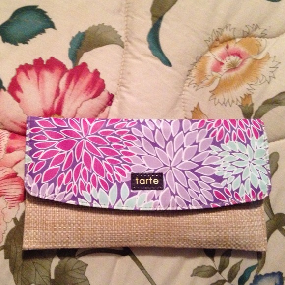Tarte clutch