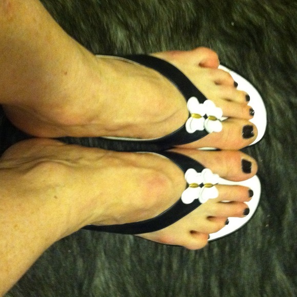 Talbots leather butterfly sandals never worn 7