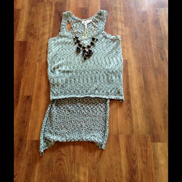 Hi Lo Sweater - Picture 1 of 3