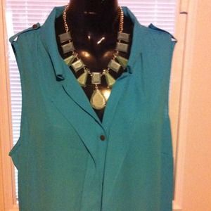 🚫🚫🚫🚫bundled Sheer blouse