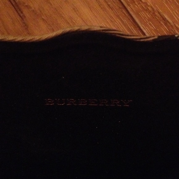Burberry reading glasses case - Picture 2 of 2