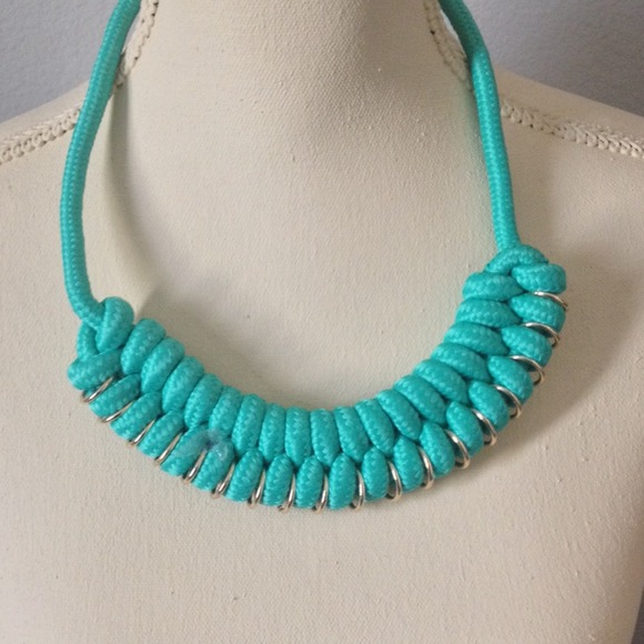 🔱SALE🔱Mint & Cold Rope Statement Necklace - Picture 3 of 3