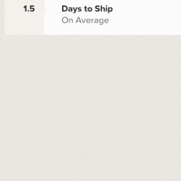 🎉CHECK OUT MY CLOSET ! 🙋👛🎀💋💗Bundle & Save‼️ - Picture 2 of 2