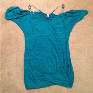 🔴SOLD🔴Beautiful turquoise top