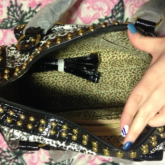 🔴SOLD🔴 Black and white leopard handbag - Picture 4 of 4