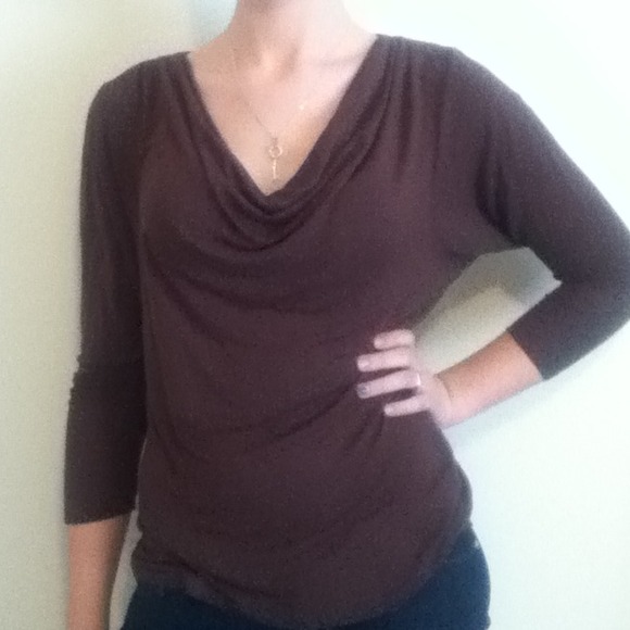 Brown scoop neck 3/4 sleeve