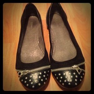 Style and Co black flats!  Silver detail.  7 1/2