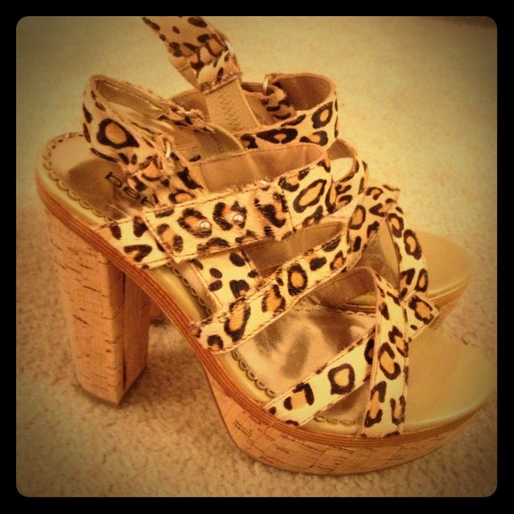 Bundled leopard sandal and matching belt