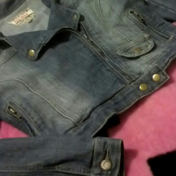 Jean jacket - Picture 2 of 2