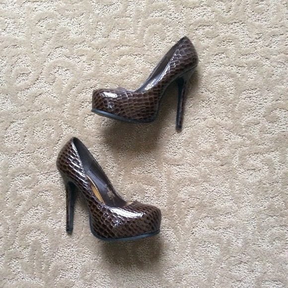 Shoe Dazzle Shoes - ⭐️ Chocolate brown heels