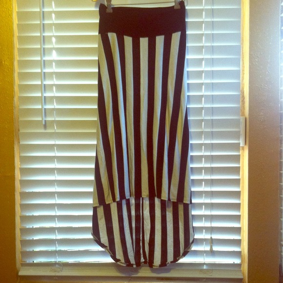 Hi-low maxi skirt