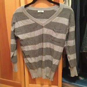 🎀Grey stripes 3 1/4 length sleeve sweater