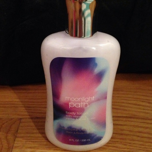 Bath and body works moonlight path body lotion🅰