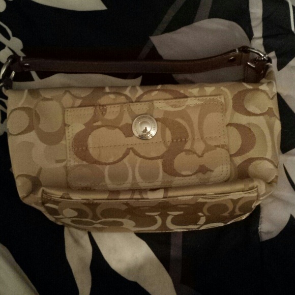 Coach purse - Picture 1 of 2