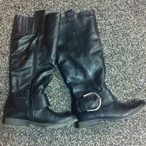 Tall black boots size 7.5