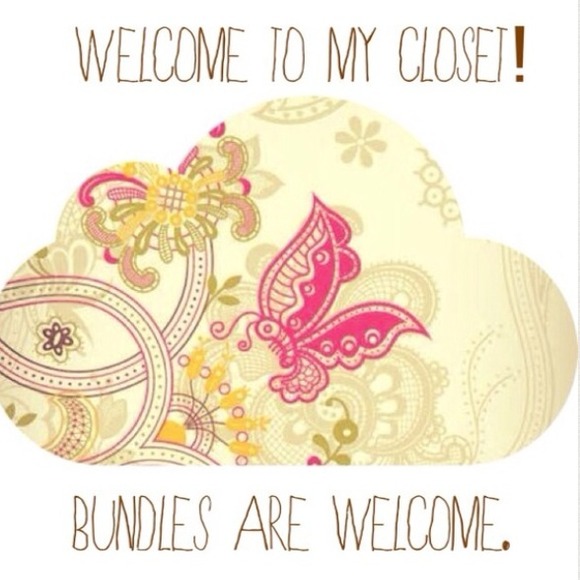 Welcome to my closet! 💋