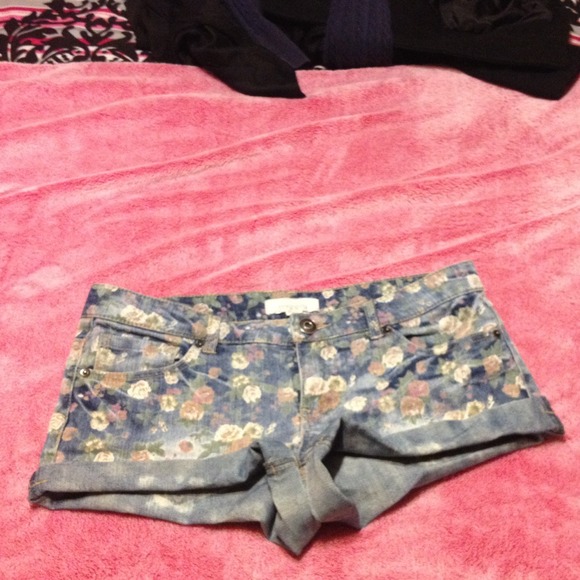 Forever 21 short