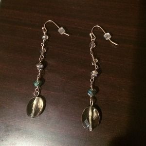 Beautiful drop earrings.