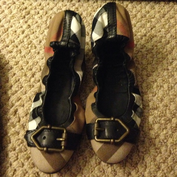 Shoes!!! Burberry authentic!!!