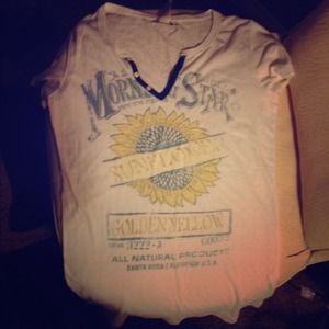 Lucky brand tee shirt 🌻