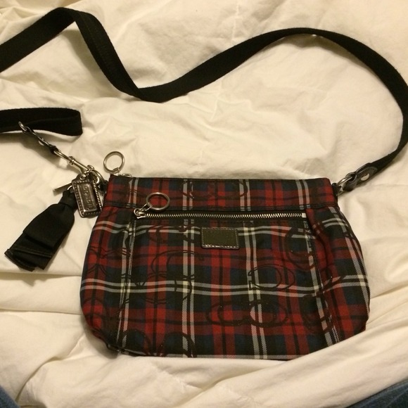 Authentic coach poppy purse