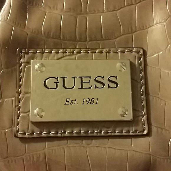 Guess handbag - Picture 2 of 4