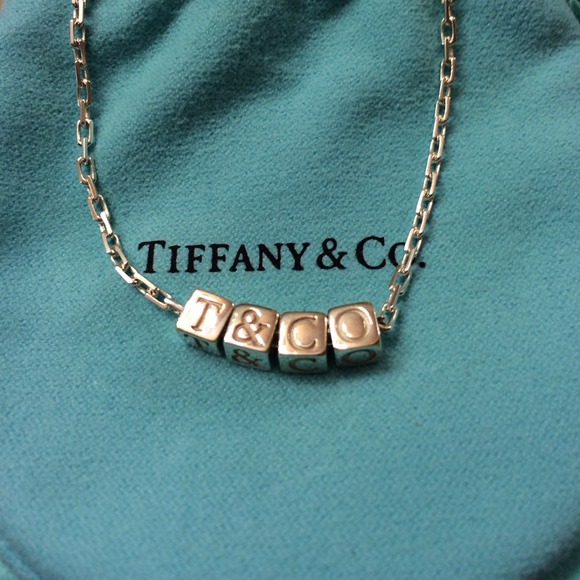Sold 🌟T&Co. Block necklace - Picture 2 of 3