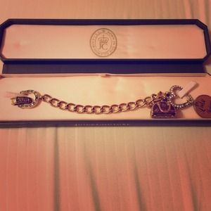 Juicy Couture charm bracelet w/charm.