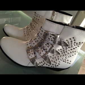❌Ecote Booties **ALREADY PURCHASED** Not for sale!