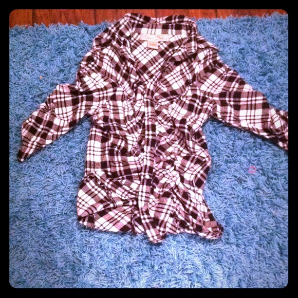 Plad button up shirt
