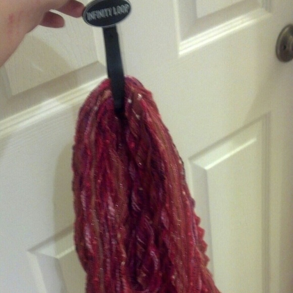 Infinity scarf - Picture 2 of 2