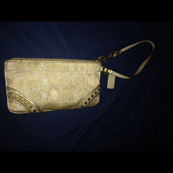 Signature Coach wristlet - Picture 1 of 2