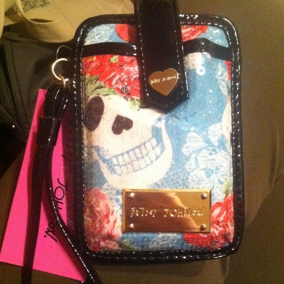 ✨Brand New✨ Betsey Johnson wallet/phone holder