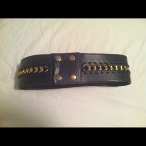 BCBG belt