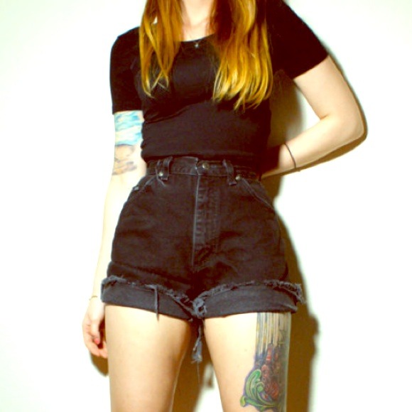 💋Vintage hi-waist jean shorts