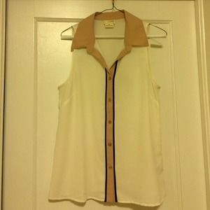 Medium sleeveless Urban Outfitters top. Worn once.
