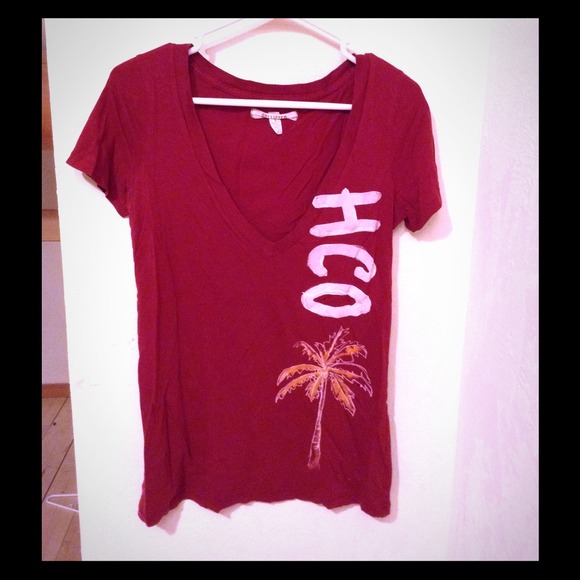 Hollister tee