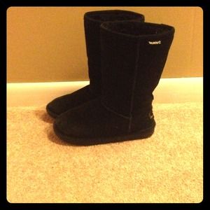 Bearpaw black boots