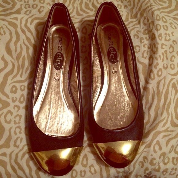 Flats - Picture 1 of 3