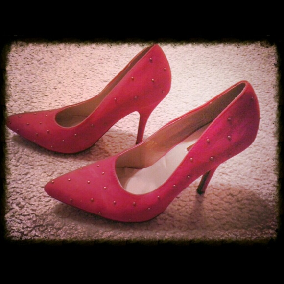 Bundled with another item-Gold Studded Red Pumps - Picture 1 of 4