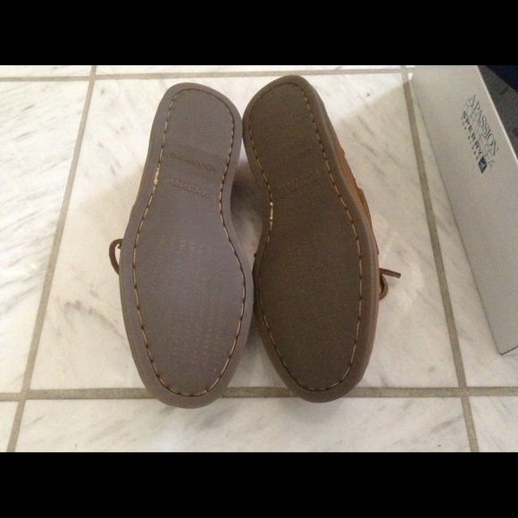 ⛔SOLD!!!⛔Authentic Women Original 2-Eye Shoe - Picture 3 of 4