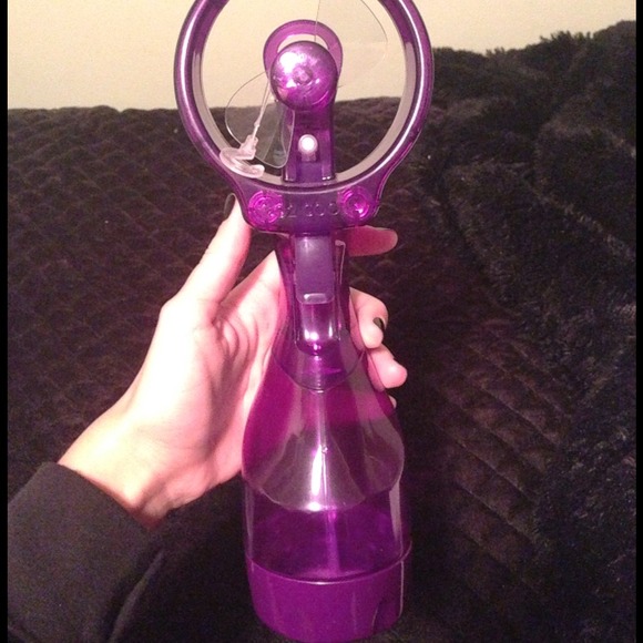 On the go fan w. water 💦