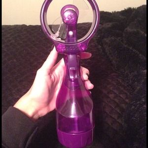 On the go fan w. water 💦