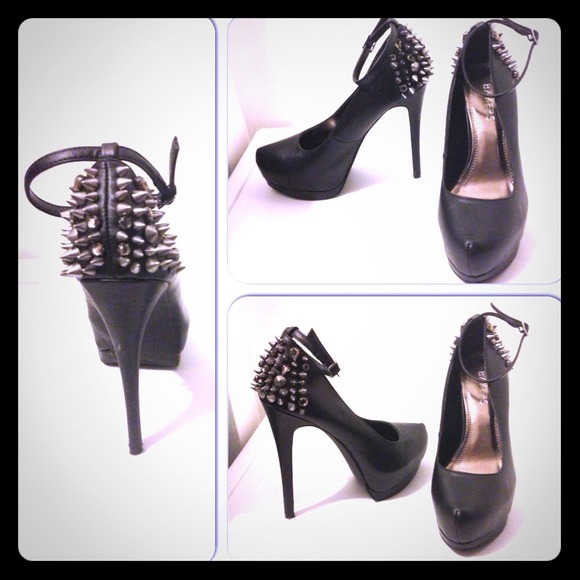 Black ankle strap pumps
